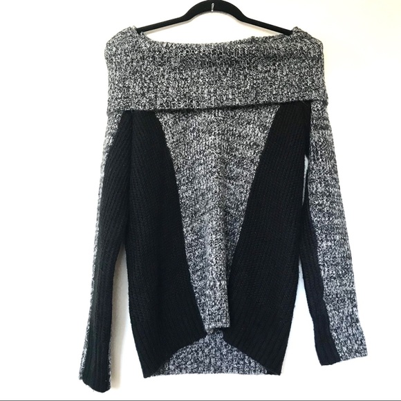 Calvin Klein Sweaters - Calvin Klein Black & Gray Cowlneck Large Sweater